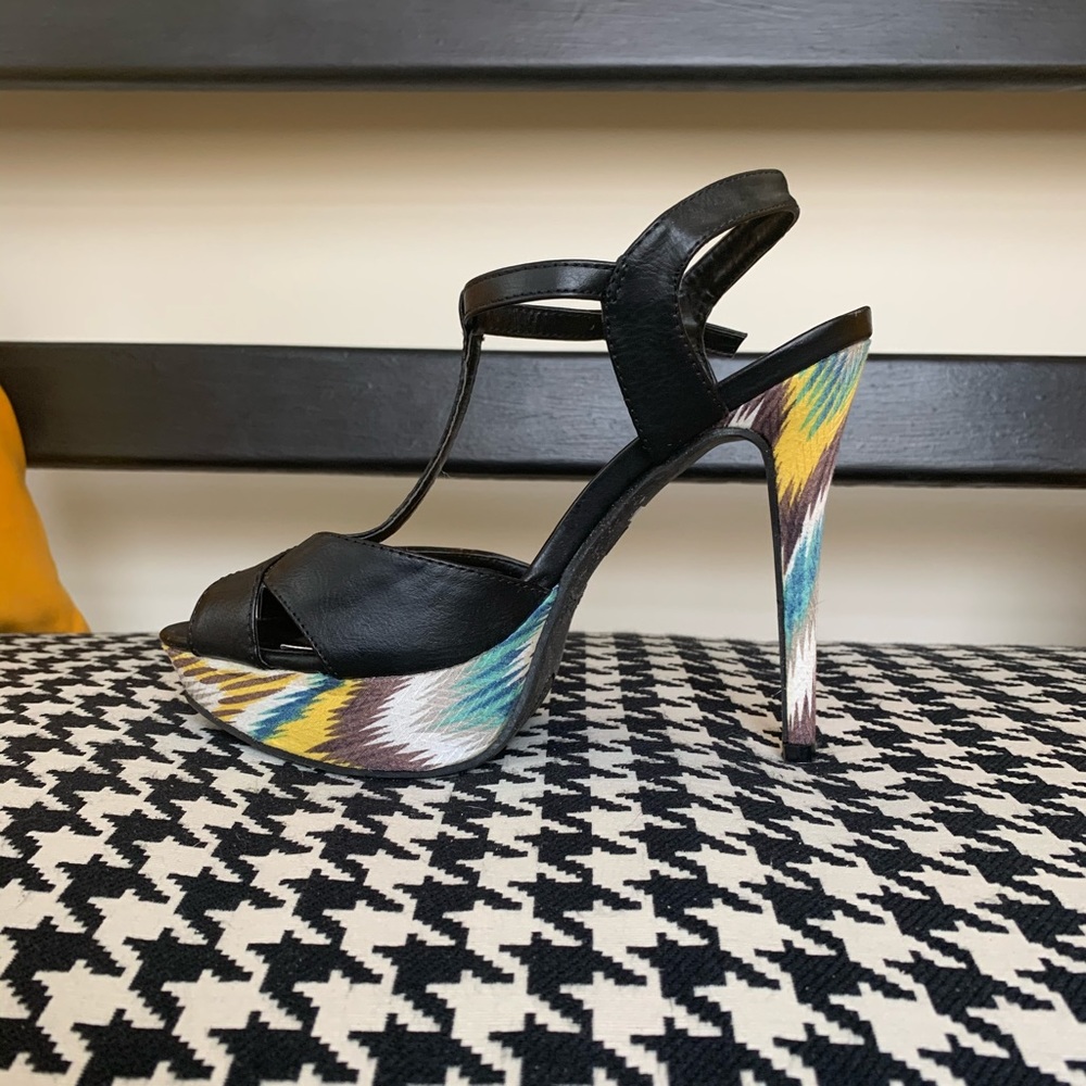 NEW Anne Michelle Pumps